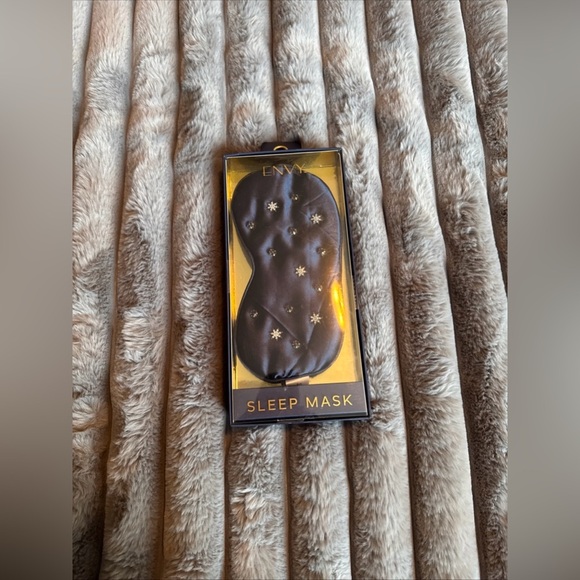 ENVY SLEEP MASK - Picture 5 of 5